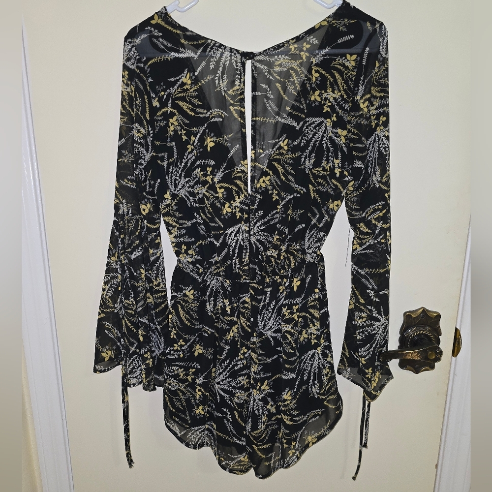 Audrey 3+1 Elegant Black and Gold Floral Women's Romper Size: Small